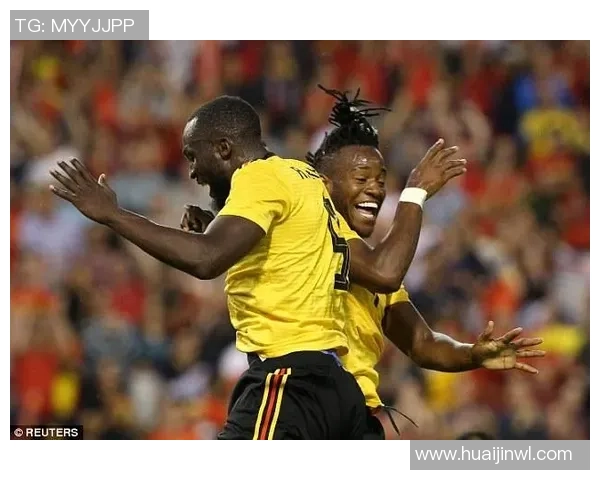 足球球星握拳怒吼展现坚毅斗志点燃赛场无限激情